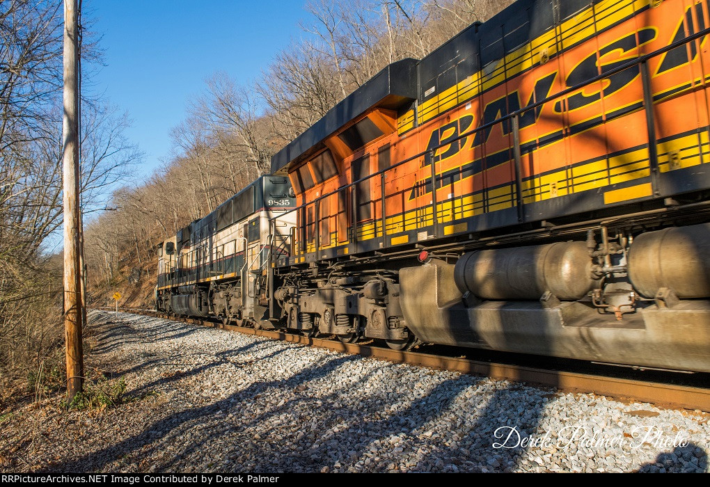 BNSF Duo Leading B709